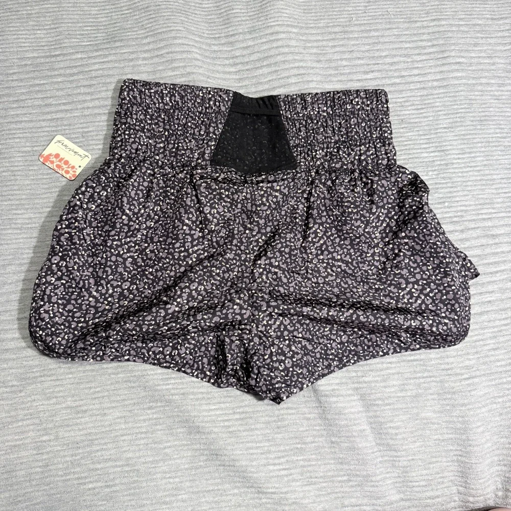 Free People Movement Leopard Print The Way Home Shorts NWT Size Large - Picture 5 of 9